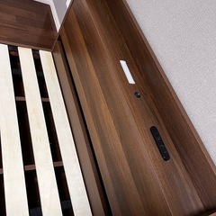 RASIK ベッド シングル　フレームのみ ブラウン ロータイプ すのこ 照明 コンセント 棚 の画像