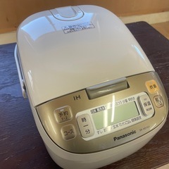 111200パナソニック5.5合炊き炊飯器2011年製