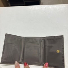 O2512-060 コンパクト三つ折り財布 未使用の画像