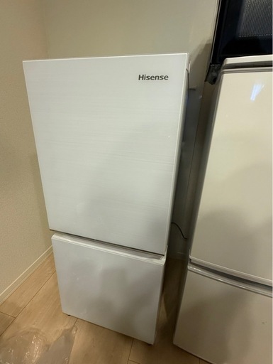 美品【Hisense（ハイセンス）冷蔵庫　中古】 スタイリッシュなホワイトデザインで、ワンルーム・単身用に最適なサイズの冷蔵庫です。