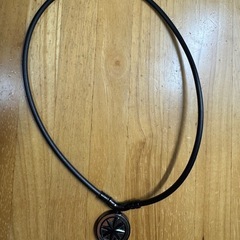 【定価24,200円】正規品 超美品 バンデル 磁気ネックレス ブラック&ゴールドの画像