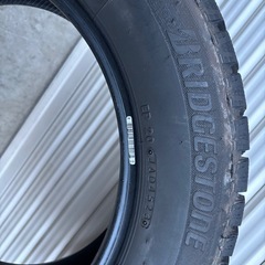 取引中 バリ山！ブリジストン  スタッドレスタイヤ 205/60R16  の画像