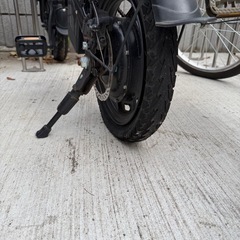 【後輪タイヤパンク】電動アシスト自転車の画像