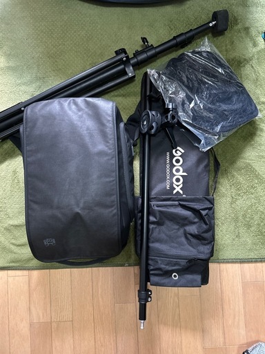 Godox SL100W + 80cmソフトボックス + ハニカムグリッド付き　(その他おまけ多数)