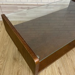 ガラステーブル　コーヒーテーブルの画像