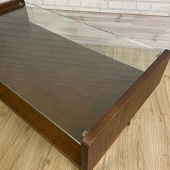 ガラステーブル　コーヒーテーブルの画像