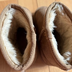 美品子供ムートンブーツ、18cmの画像