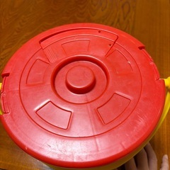 トミカ　でるでるバケツの画像