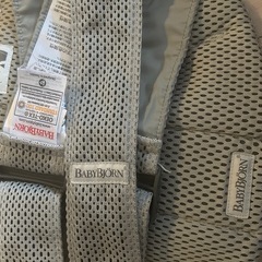 ベビービョルン mini 抱っこ紐 グレー メッシュの画像
