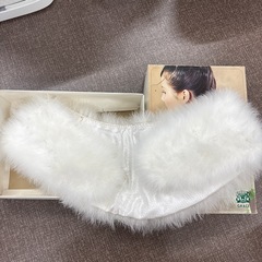成人式　MARABOU ホワイト フェイクファーショールの画像
