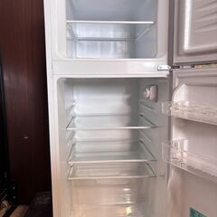 冷凍冷蔵庫　ハイアール　2017年製　121L　（冷凍室33L・冷蔵室88L）の画像