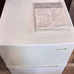 冷凍冷蔵庫　YAMADA　2017年製　YRZ-C09B1　90Lの画像