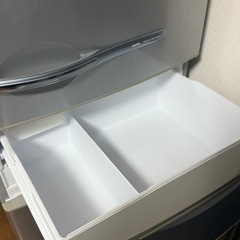 大きい冷蔵庫の画像