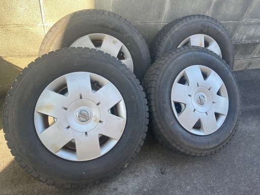 キャラバン　スタッドレスタイヤ