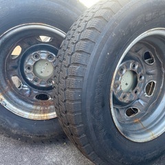 キャラバン　スタッドレスタイヤの画像