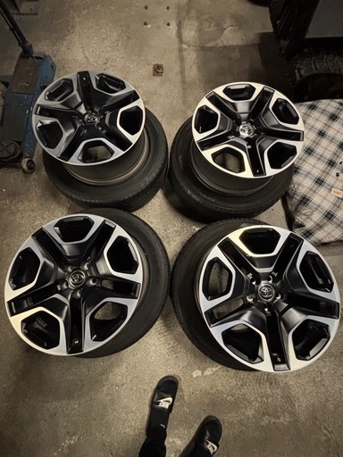 TOYOTA RAV4 アドベンジャー　純正ホイール4本　19インチ