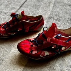 陸上競技用スパイク　クロノインクスの画像