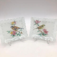 ss8106　ガラス製 小鳥の小皿 5枚セット 絵変わり 柄違い 鳥 レース フリル ガラス皿 インテリア かわいい ガラストレー 鳥小物 小鳥雑貨 ガラスの小皿 中古の画像