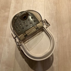 猫ちゃんのキャリーケースの画像