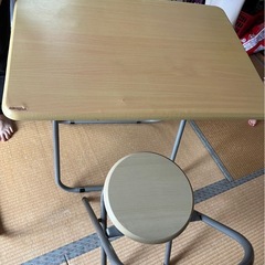 折りたたみテーブル･イスセットの画像