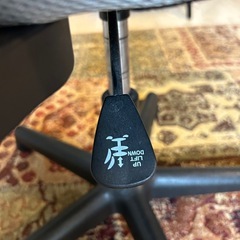 デスクチェアー　椅子　の画像