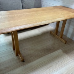 12/10まで！まで！木製ダイニングテーブル　1点の画像