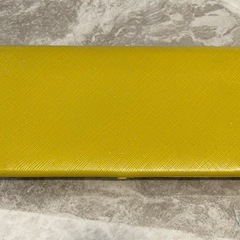 フェラガモ レザー 長財布 カーキ Ferragamoの画像