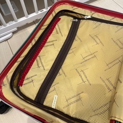 BENETTON スーツケースの画像