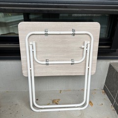 無料中古テーブルの画像