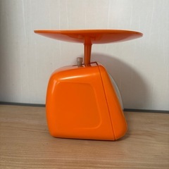 レトロ　アンティーク　はかりの画像