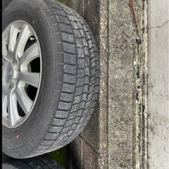 スタッドレスタイヤの画像
