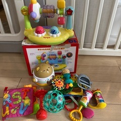 赤ちゃん 玩具 まわしてクルクルサウンド オーボール 他