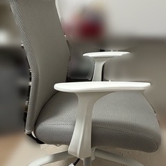 デスクチェア 使用1年未満 12/10までの画像
