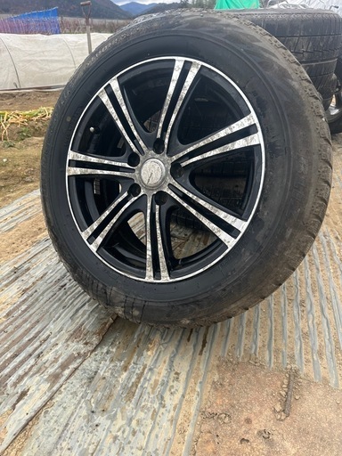 スタッドレスタイヤ