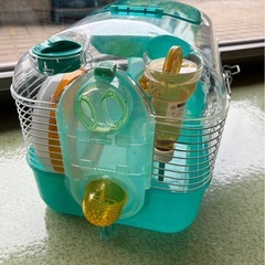 ハムスター飼育ケースの画像