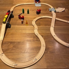 BRIO ファイヤーレスキューセット& IKEA LILLABO 電車とレールセットの画像