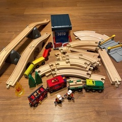 BRIO ファイヤーレスキューセット& IKEA LILLABO 電車とレールセットの画像