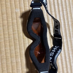 スキー　スノボー　ゴーグルとグローブとネックウォーマーとニットキャップセットの画像