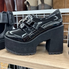 リユースのサカイ東金店  厚底ローファー TJ16490の画像