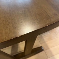 ダイニングテーブルの画像