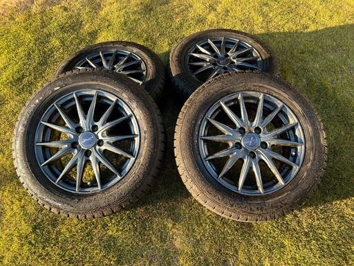 【商談中】ナット付き2022年製スタッドレスタイヤ　205/60R16
