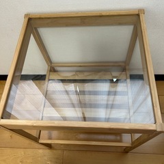 IKEA サイドテーブルの画像