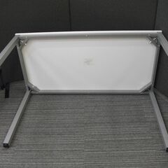 【オフィスコム】ミーティングテーブルの画像