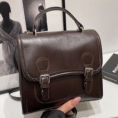 新品タグ付き　ブラウン2Wayスクエアフラップベルトミニリュック[sda247] 　グレイルの画像