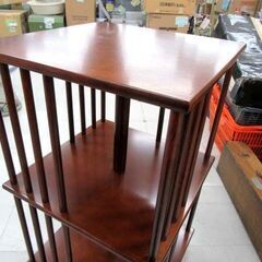 使用感あり 木製 回転式 ブックスタンド 40×40×70cm ブラウン系 本棚 ブックラック 家具 苫小牧西店の画像