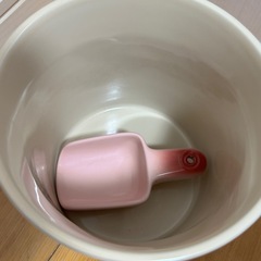 ル・クルーゼ　ペットフード　コンテナーの画像