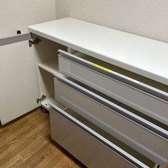 パモウナ　キッチンカウンターの画像