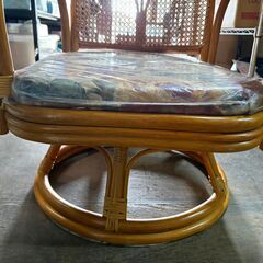 未使用品！籐回転椅子　ラタン　ミドルタイプの画像