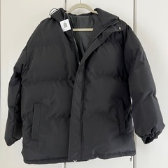 新品ウェアビー ブラック 中綿ダウンジャケット Mサイズの画像