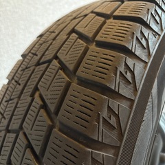 スタッドレスタイヤの画像